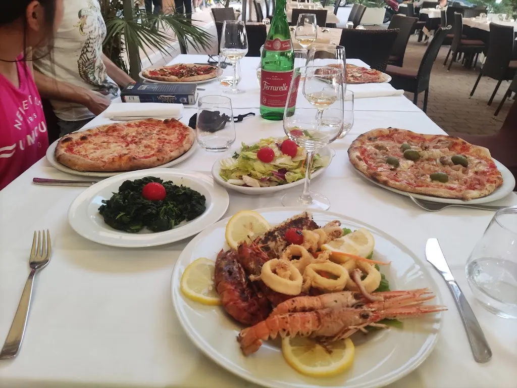 candy Fang_Pizzeria Ristorante Polifemo_Circello_review