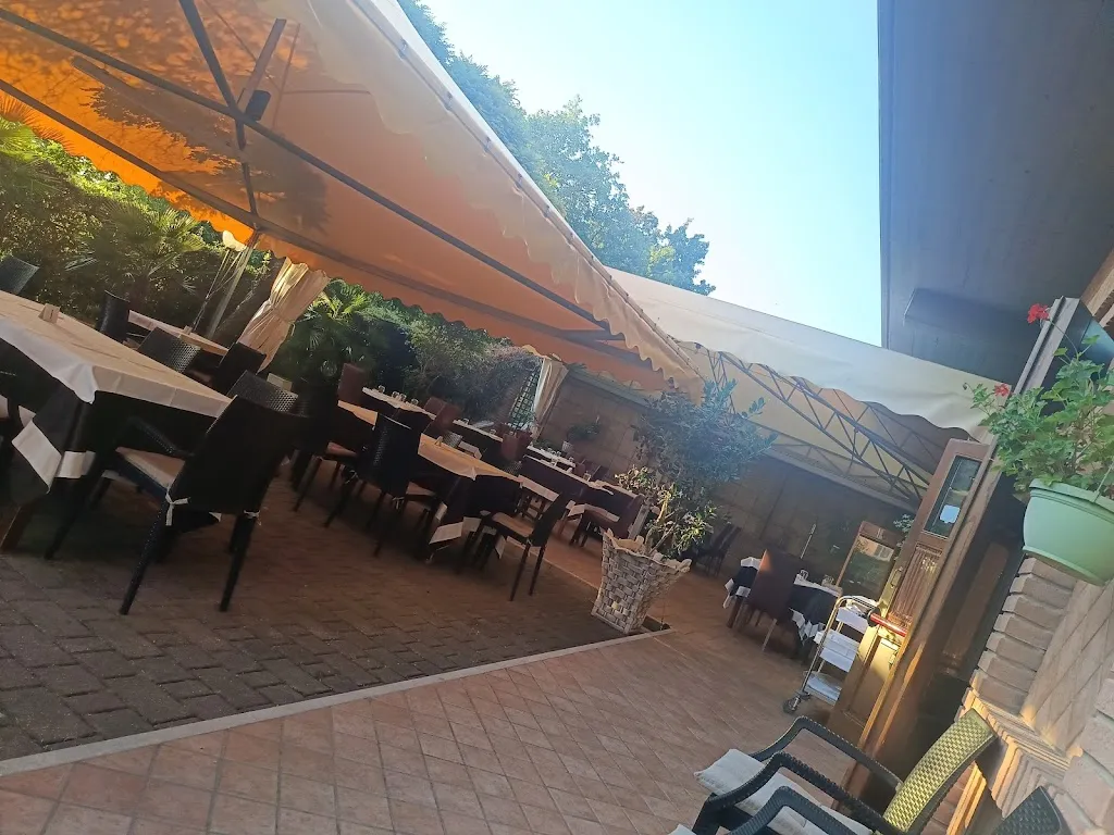 Pizzeria Ristorante Polifemo restaurant in Circello