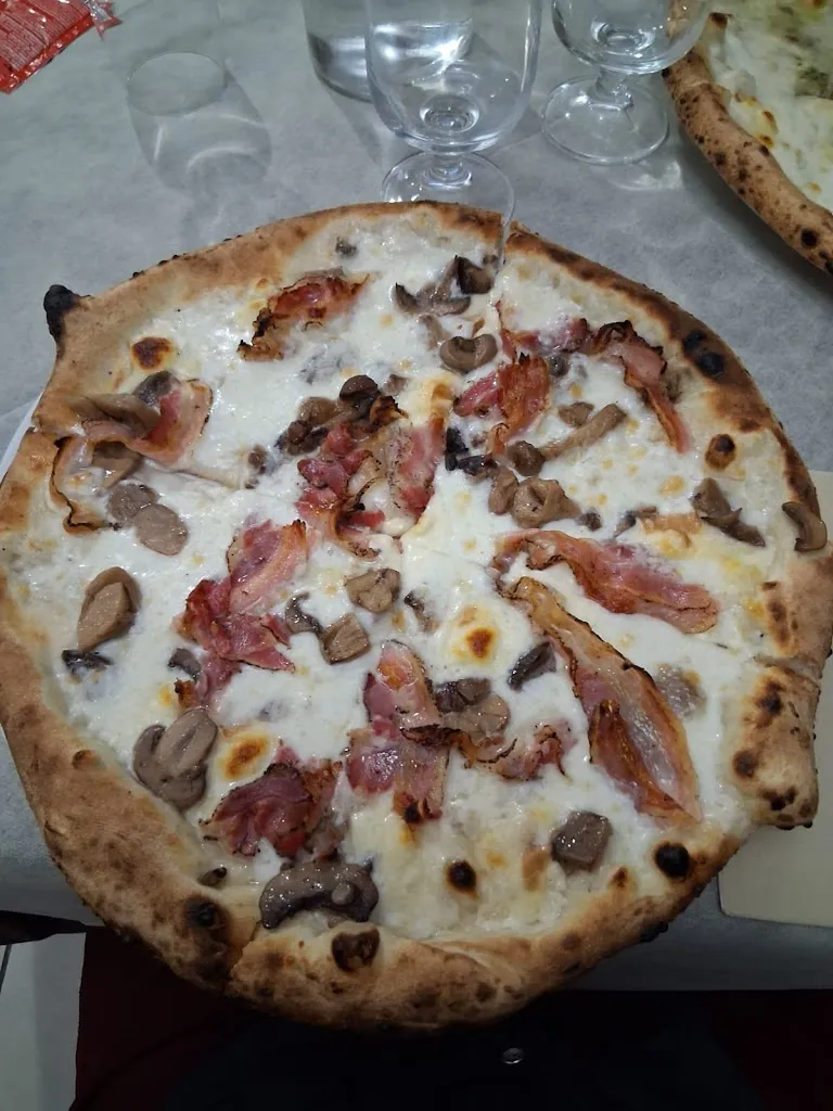 biagio cicarda_La Cerza ristorante pizzeria_Colliano_review