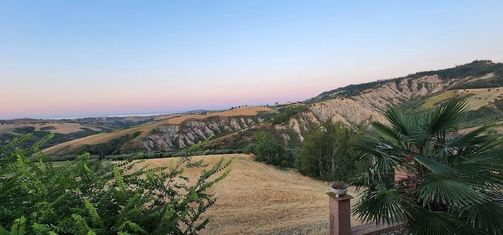 Luca Matteucci_L'Oasi dei Calanchi_Atri_review