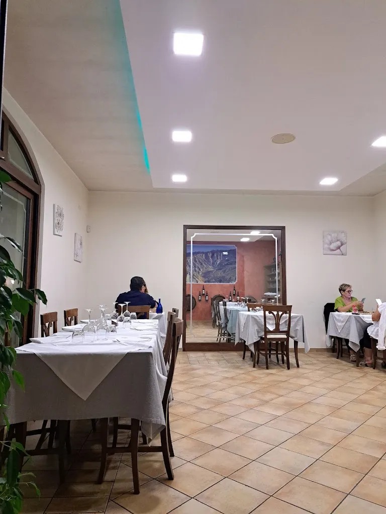 Letizia Piatti_L'Oasi dei Calanchi_Atri_review