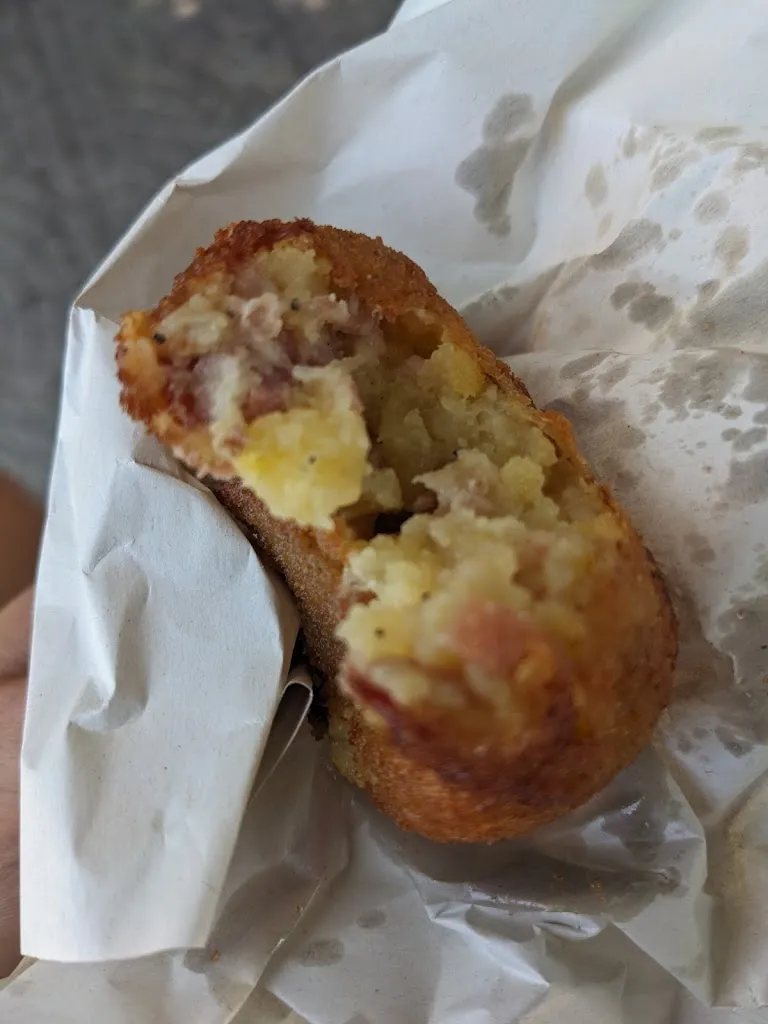 Acid Lines_MC Attilio_Chiaiano_review