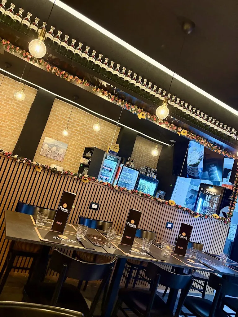 Pura Vida Pizzeria_Chiaiano_slider_image_2