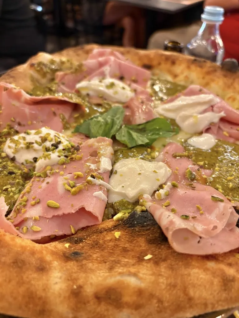 Pura Vida Pizzeria_Chiaiano_slider_image_3