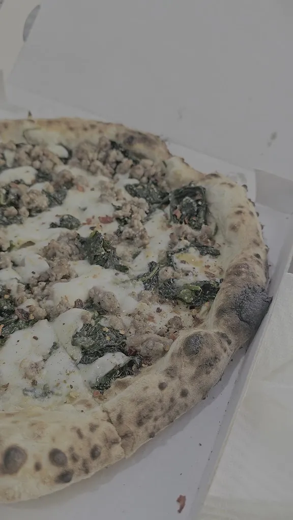 Pizzeria Margherì_Chiaiano_slider_image_2