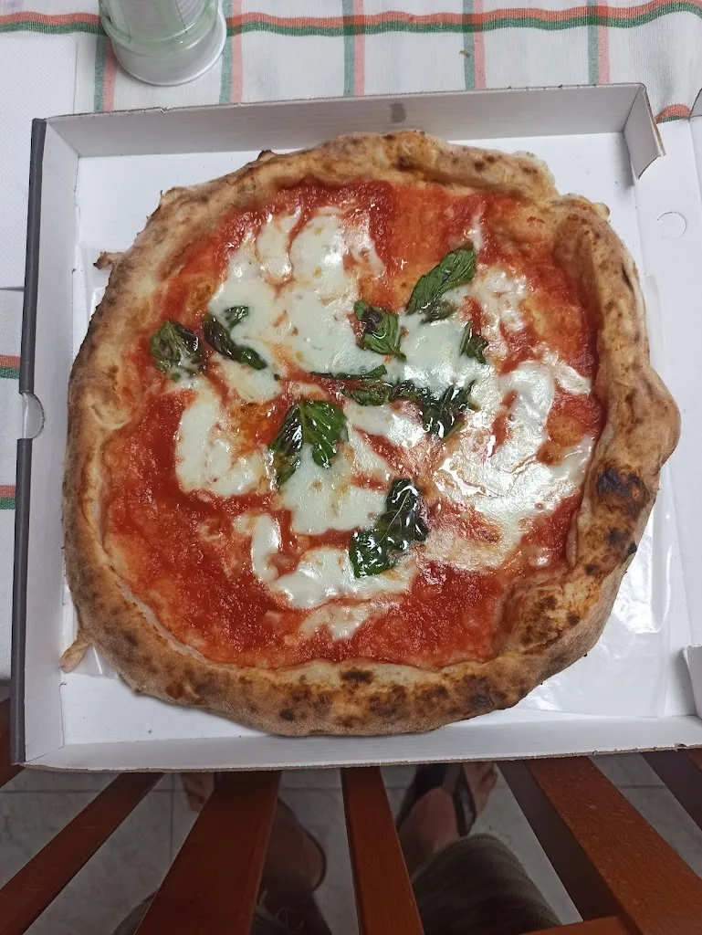 Pizzeria Margherì_Chiaiano_slider_image_3