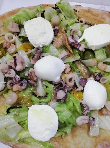 Pizzeria Club degli Amici restaurant in Chiaiano