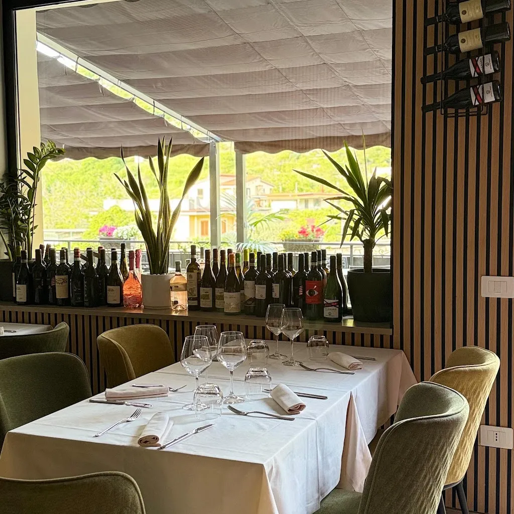 Sedici Bistrot restaurant in Corbara