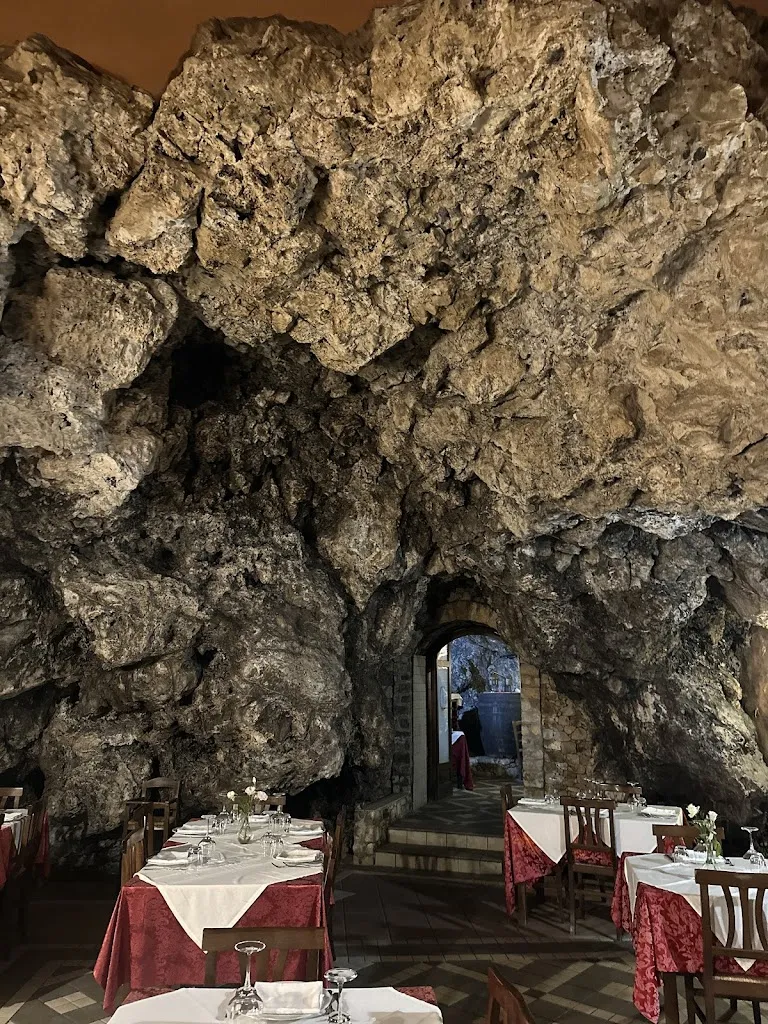 olga troshina_Farmhouse La Grotta_Corbara_review