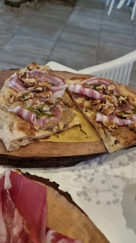 Slowercomic8_La Tenuta DiCorbara_Corbara_review