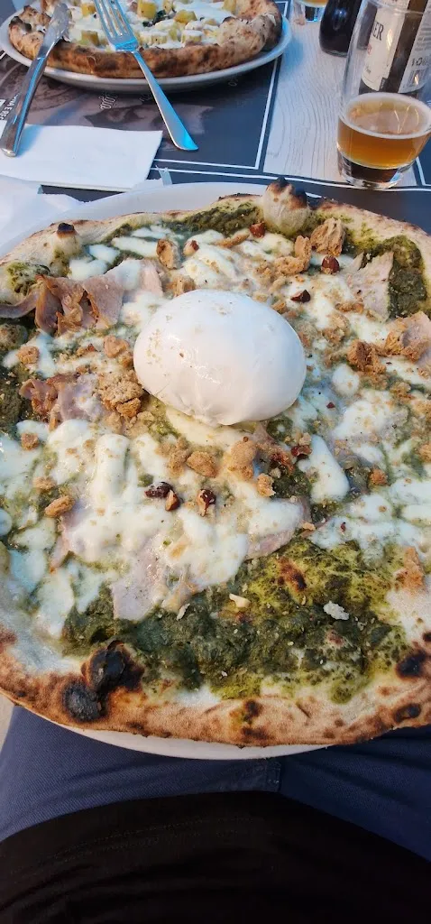 Catello Giordano_Pizzeria 