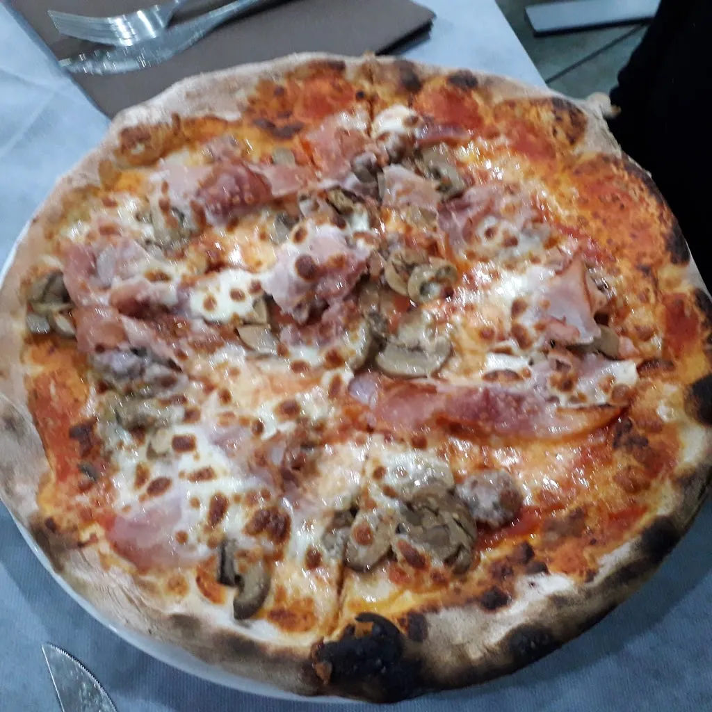 Gerardo Quaglini_La casareccia ristorante pizzeria_Corbara_recensione