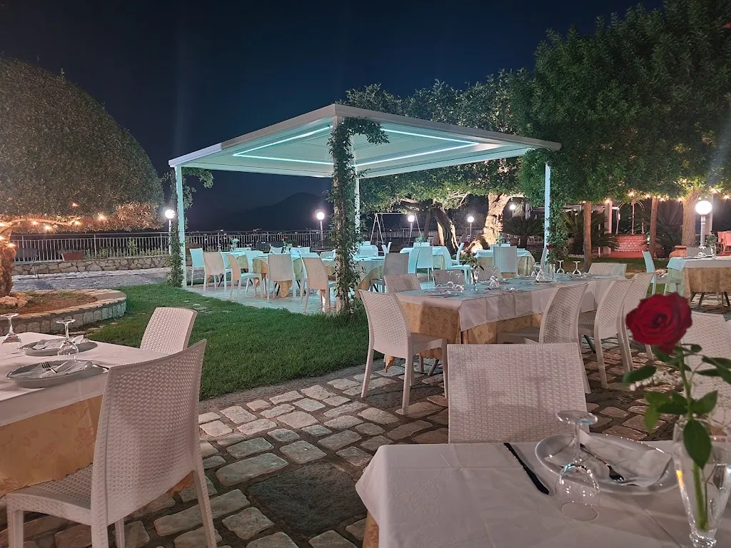 Tenuta Sole Rosso_Domicella_slider_image_1