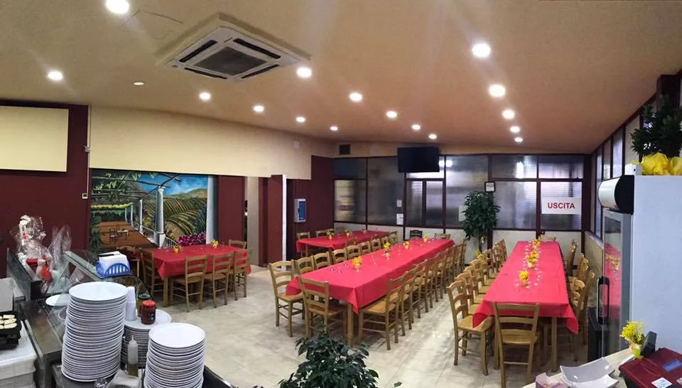 Pizzeria Francesco Domicella restaurant in Domicella