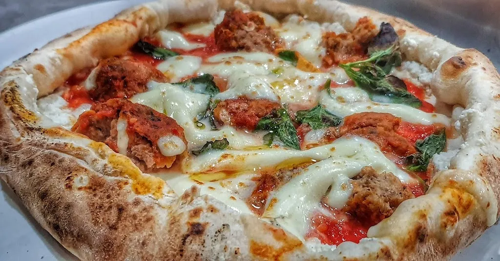 Life cafè pizzeria_Domicella_slider_image_2