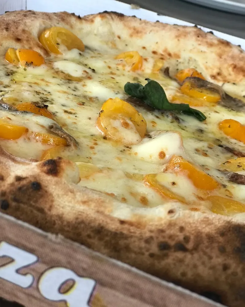 Life cafè pizzeria_Domicella_slider_image_3