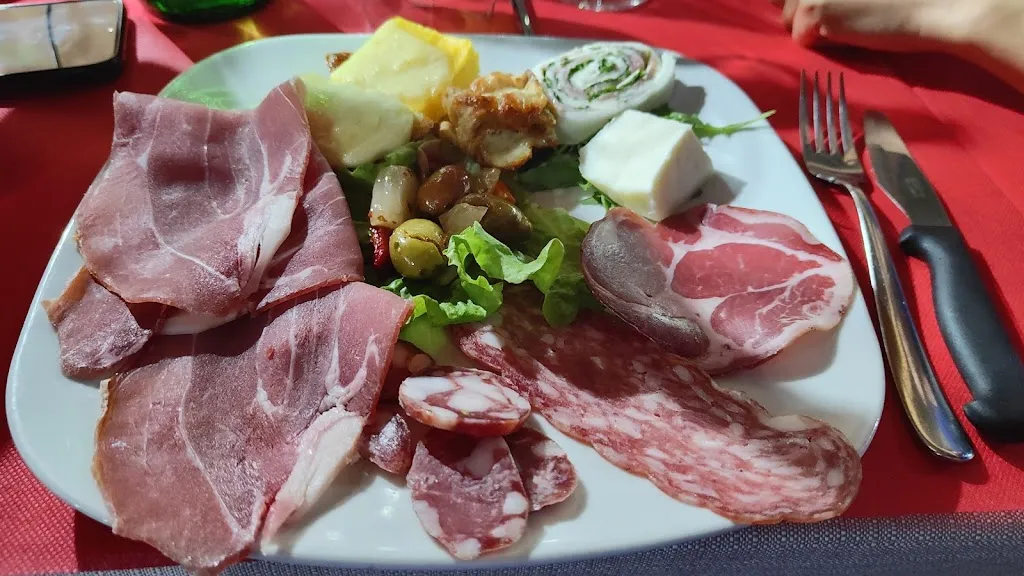 Menü_Osteria Gizzi Ristorante Tipico_Cusano Mutri_Bild_5