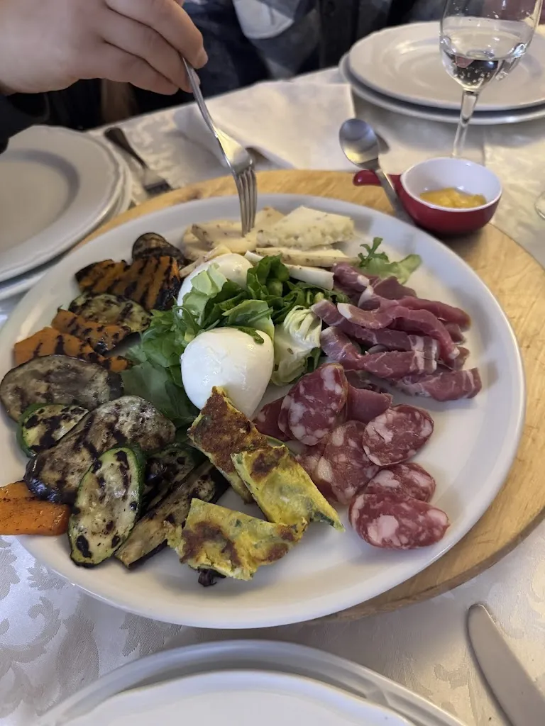 Marco D'AMICO_Alla Corte Dei Signori_Cusano Mutri_review