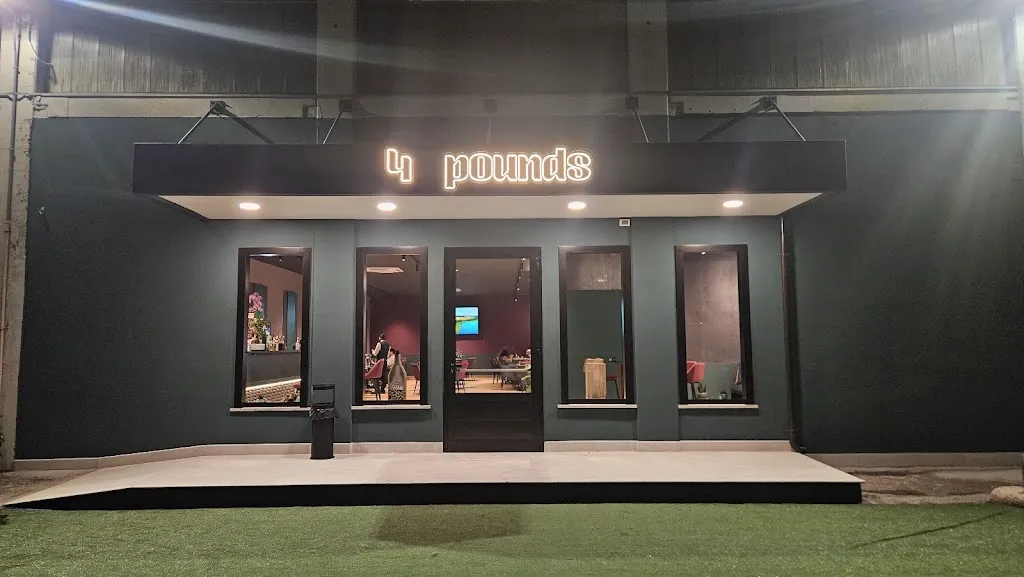 4 pounds restaurant in Dugenta