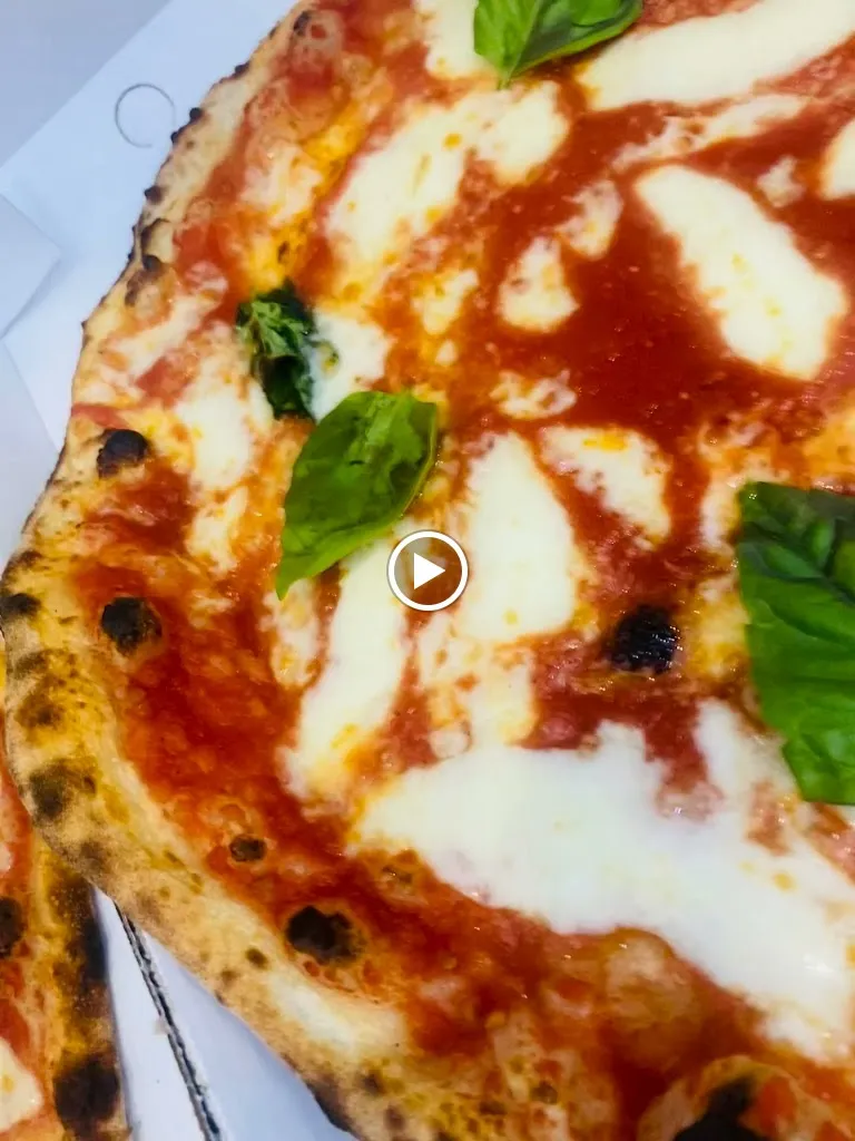 Pizzeria Emanuele Soriano_Crispano_slider_image_2