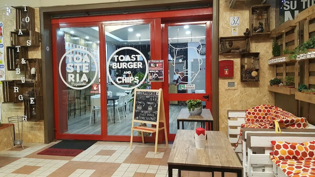 Paquitoast Toastmaker restaurant in Crispano