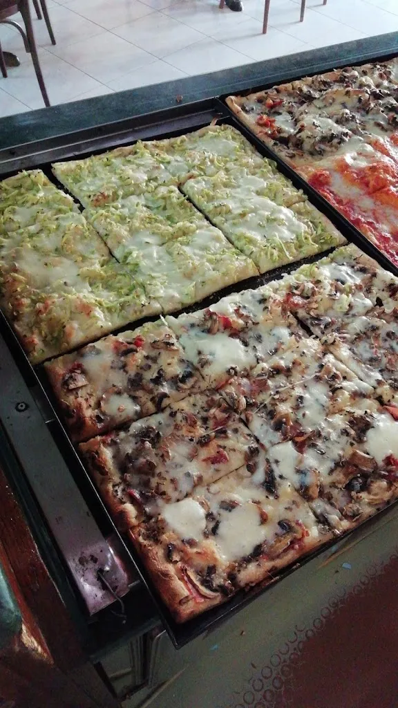 Pizzeria Tre Scalini Di Buschi Marina_Luco dei Marsi_slider_image_1