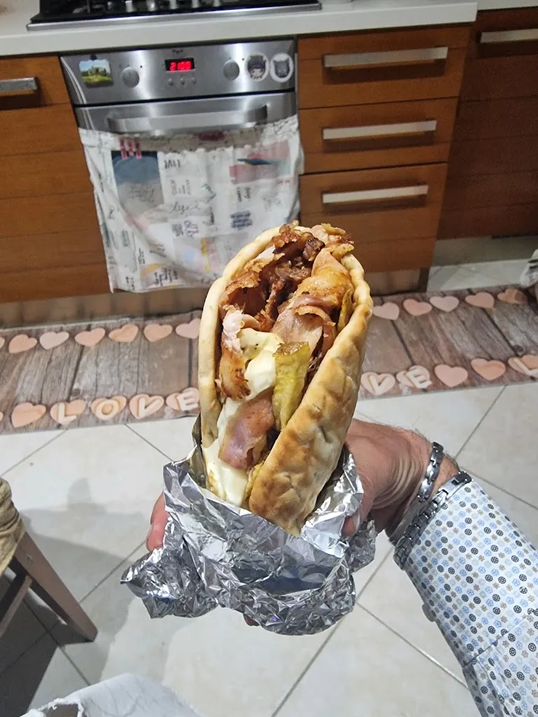 La Piccola Istanbul_Crispano_slider_image_3