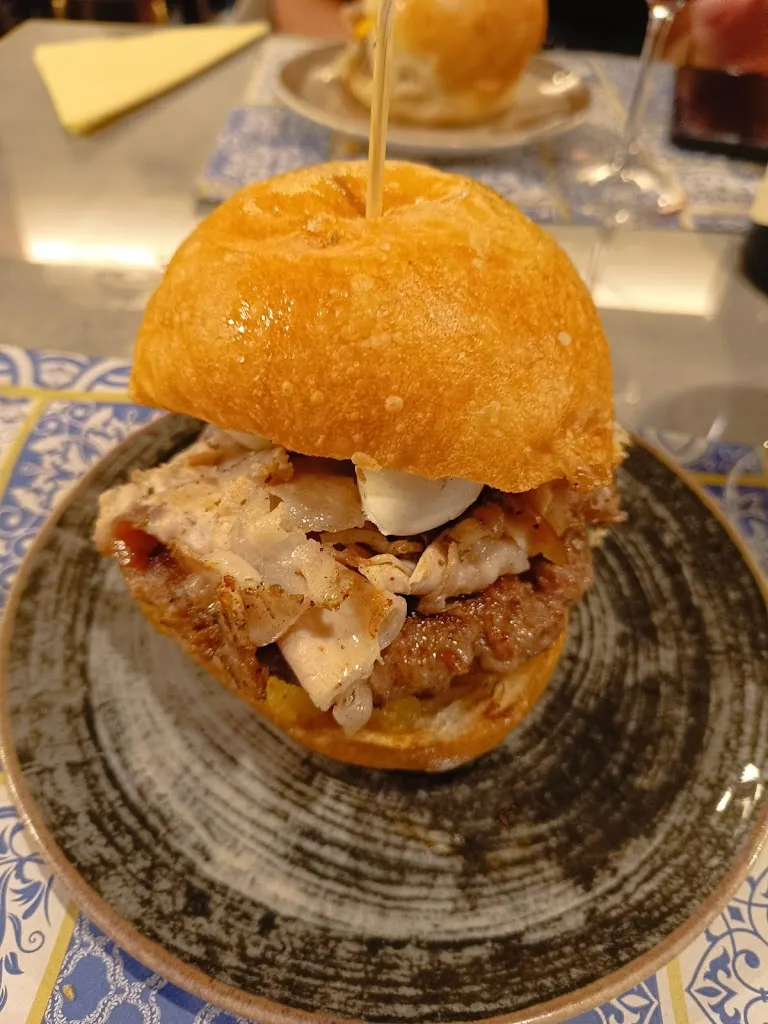 ParaSiempreNapoli_Burgeri Frattaminore_Crispano_review