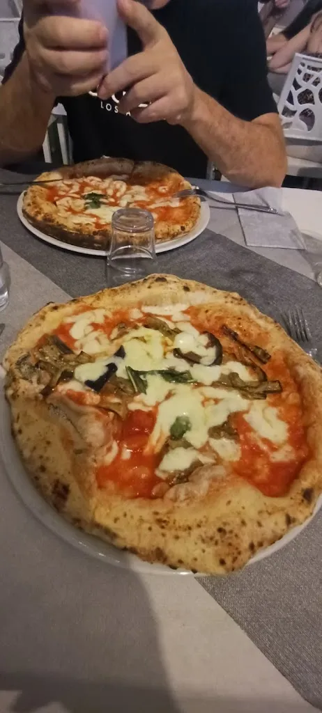 Stella_Pomodó - Pizzeria Gourmet 2.0_Crispano_review