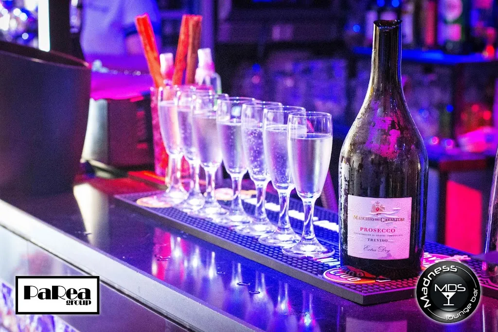 Madness lounge bar restaurant in Falciano del Massico