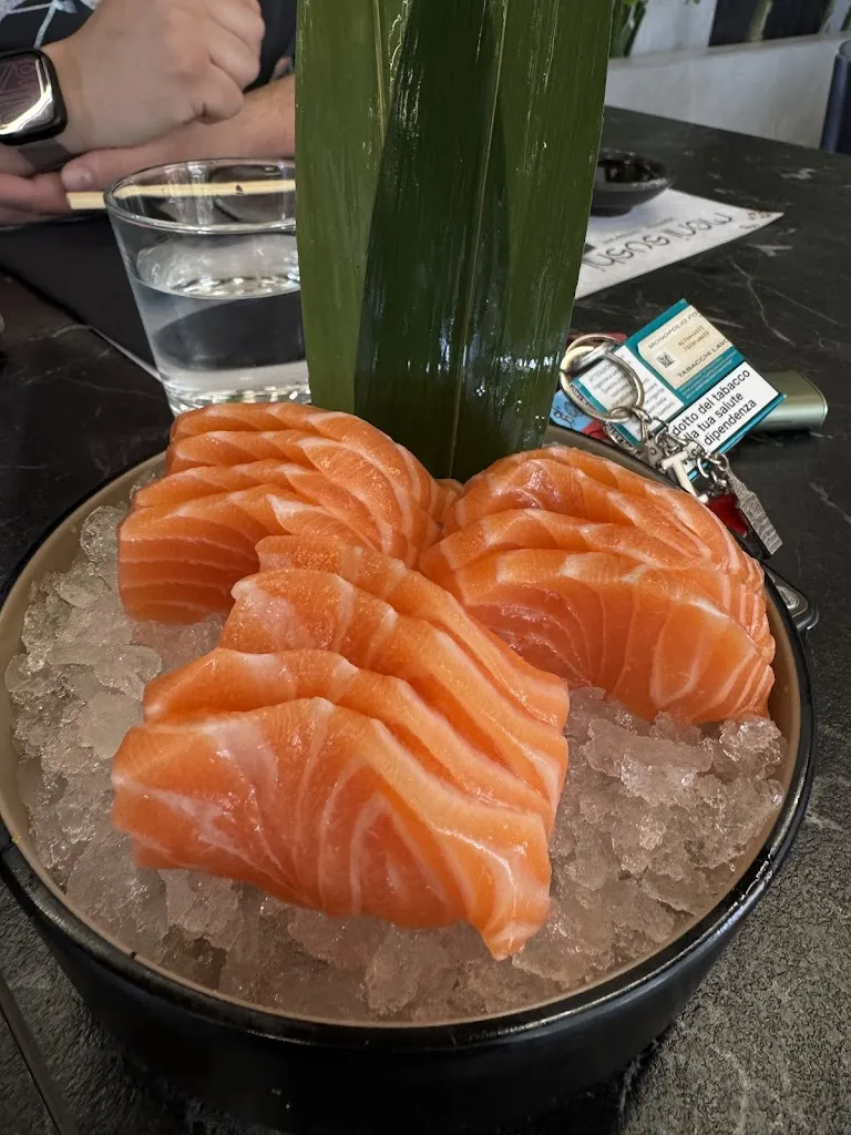 Emanuele D_MONI SUSHI FISCIANO ALL YOU CAN EAT_Faraldo-Nocelleto_review