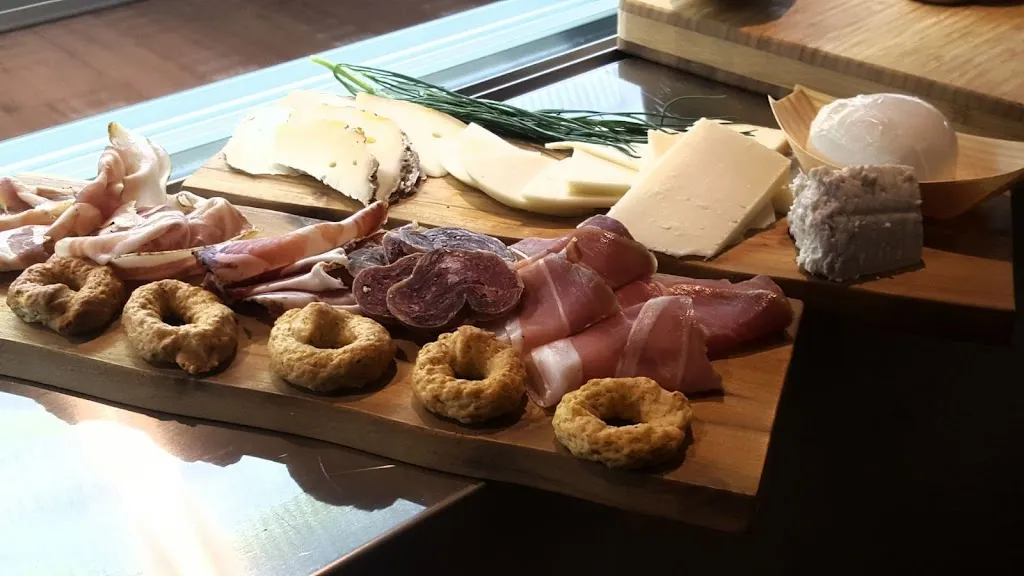 Gli Scottati Pierri Gastronomia_Faraldo-Nocelleto_slider_image_2