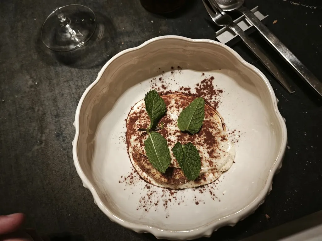 Antonio Peluso_Nobi - Restaurant & Pool Bar_Faraldo-Nocelleto_review