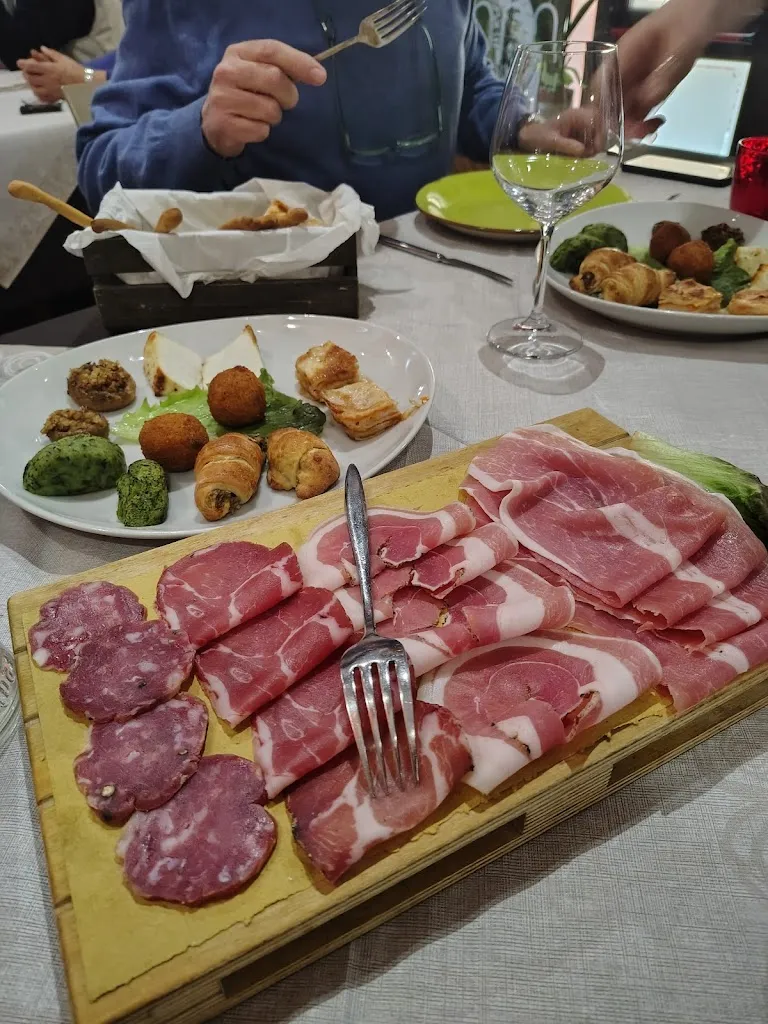 Alessandra Lombardi_Le Cinque Porte_Fisciano_review