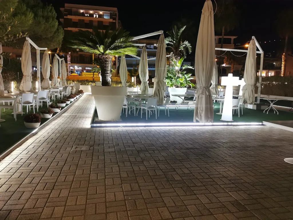 Linda McGillivary_La Ciucculella_Marina di Vasto_review