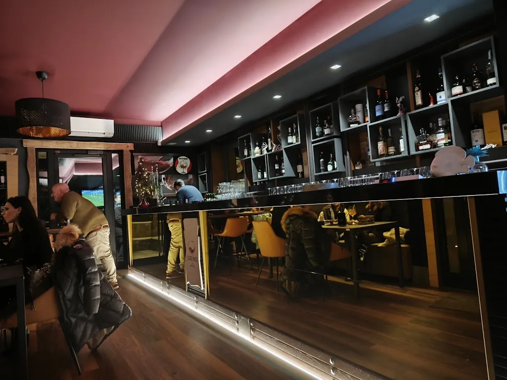 Antonio Peluso_Il Calice Rosso_Fontanarosa_review