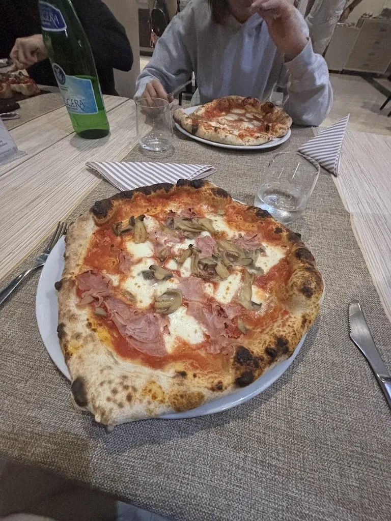 Rafael Ferreira_Gioli' Restaurant/Pizzeria_Fontanarosa_recensione