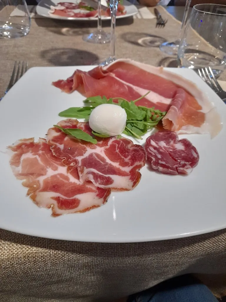 Walter Pescatore_Gioli' Restaurant/Pizzeria_Fontanarosa_recensione