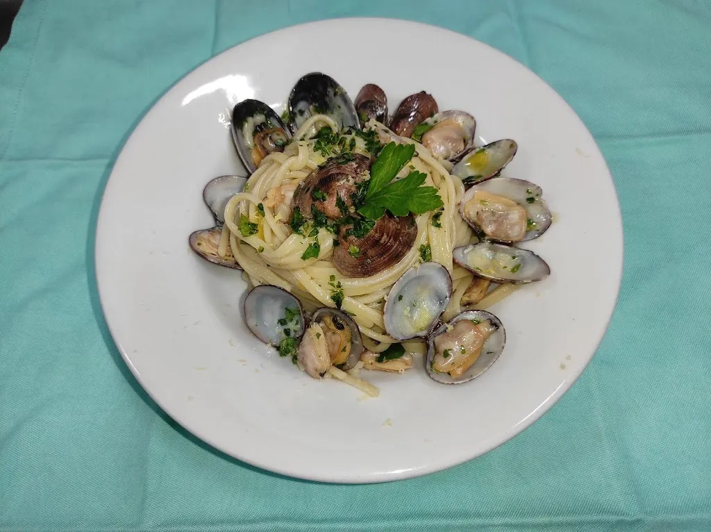 Ristorante-Pizzeria La Perla Blu restaurant in Fontanarosa