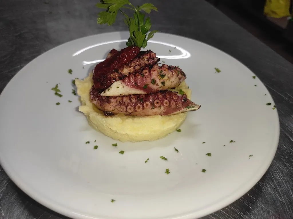 Ristorante-Pizzeria La Perla Blu_Fontanarosa_slider_image_3