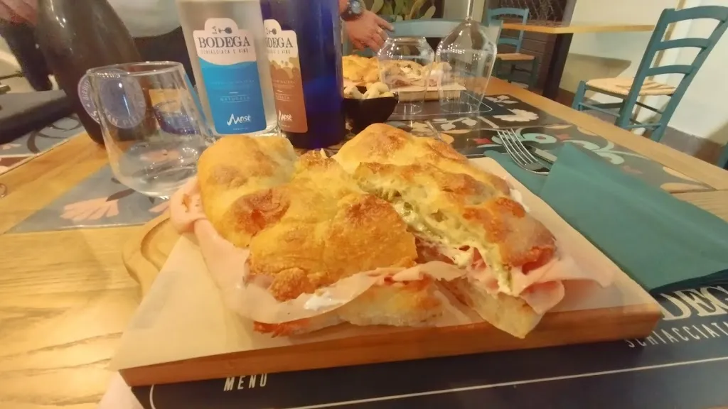 Carlo verlezza_La Bodega Schiacciata e Vino_Forchia_review