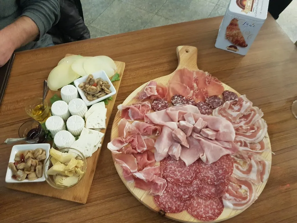 Maria Molisse_IQOS RESELLER - Civico 19 cafè, Forchia_Forchia_recensione