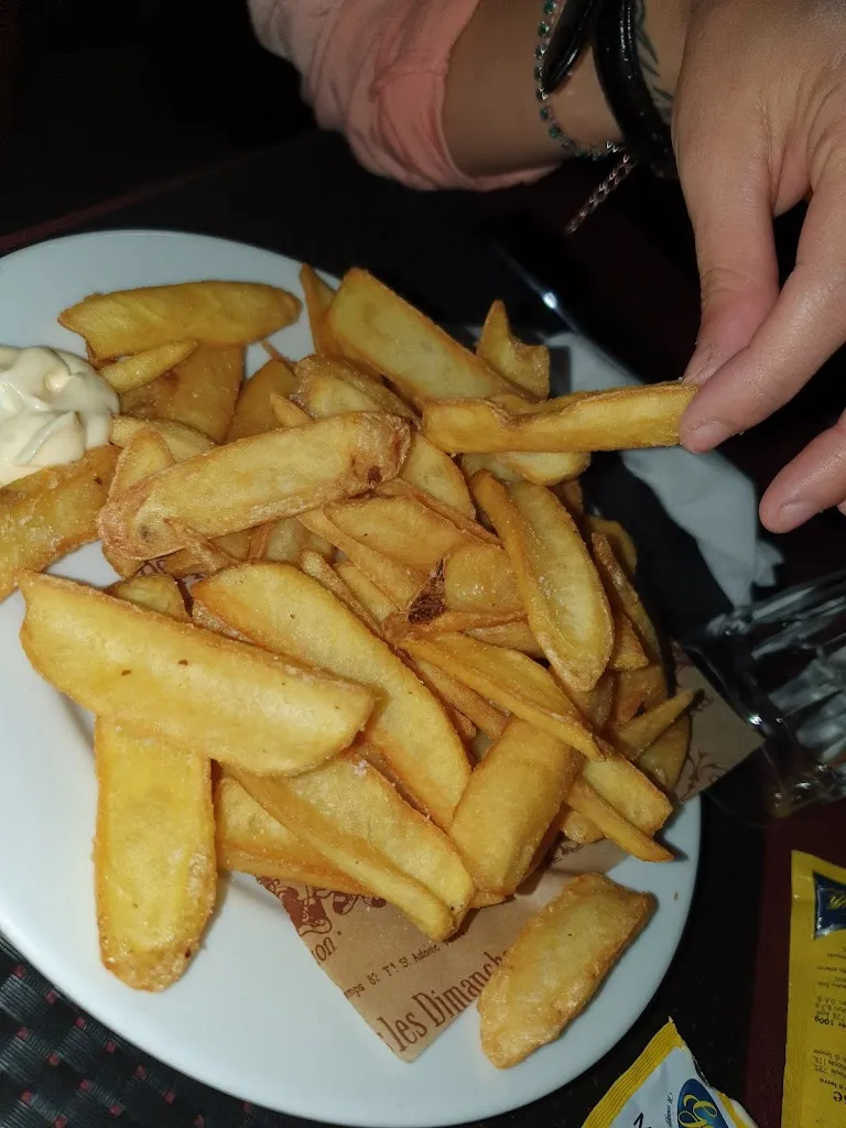 Antonietta Canzanella_Complesso Eden Ristorante Pizzeria Caserta_Frignano_review