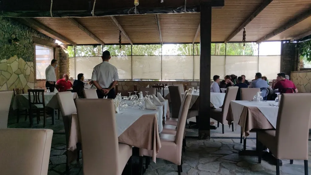 u' Grottino restaurant in Faiano