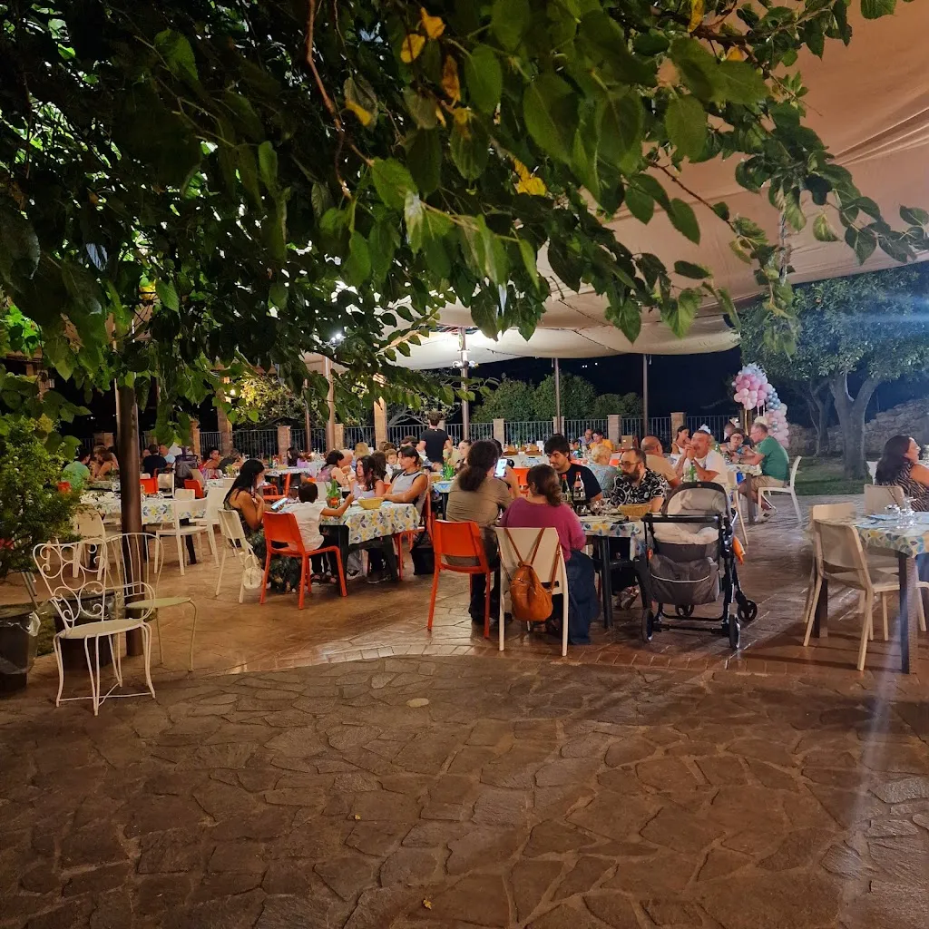 Agriturismo Barone Fortunato restaurant in Faiano