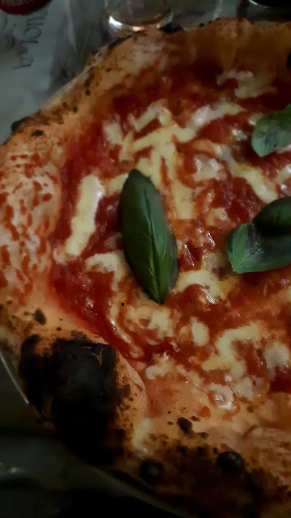 chiara campanella_Pizzeria Mangiafoglia_Faiano_review