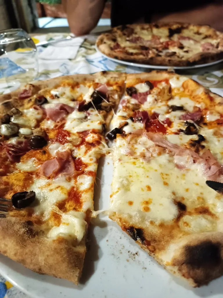 Katia Demetriou_Pizzeria Solferino 17_Faiano_review