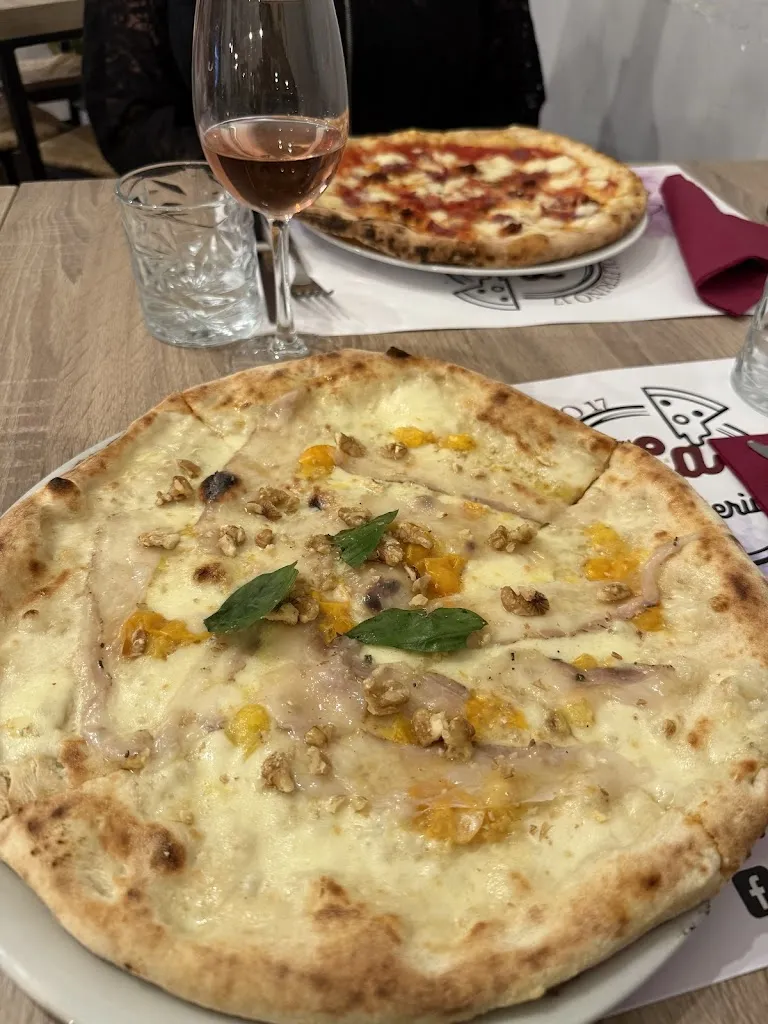 Pizzeria Solferino 17_Faiano_slider_image_3