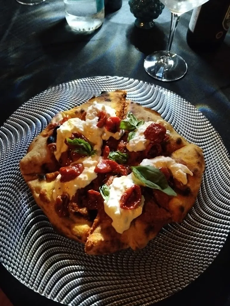 Mario Siniscalchi_Molecola_Giungano_review