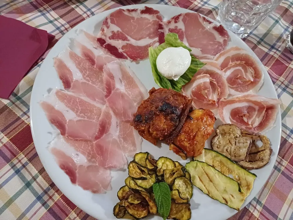 La Cantina Ristorante Da Francesco_Giungano_slider_image_3